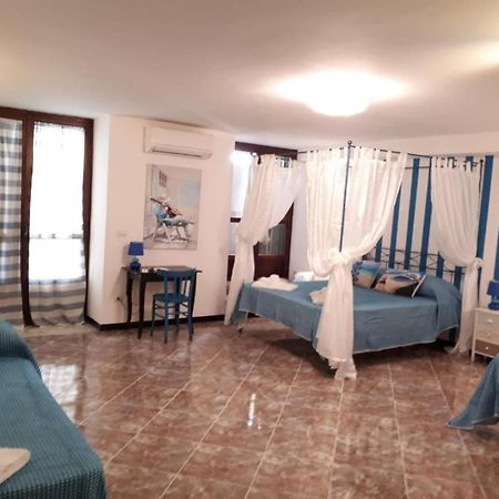 Suite Palazzo Luciani Salerno Exterior foto