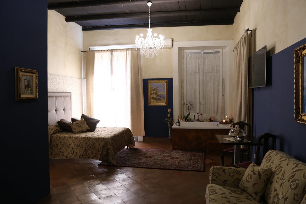 Suite Palazzo Luciani Salerno Exterior foto