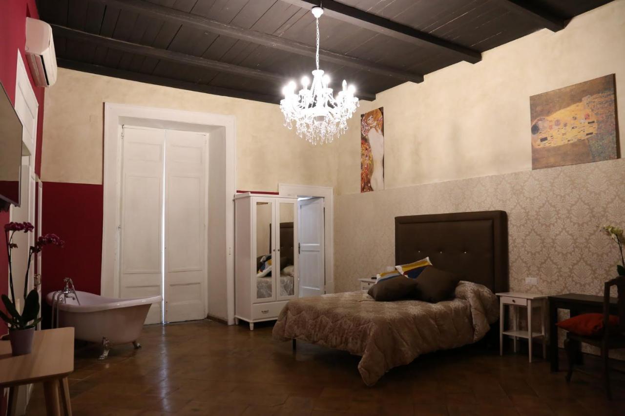 Suite Palazzo Luciani Salerno Exterior foto